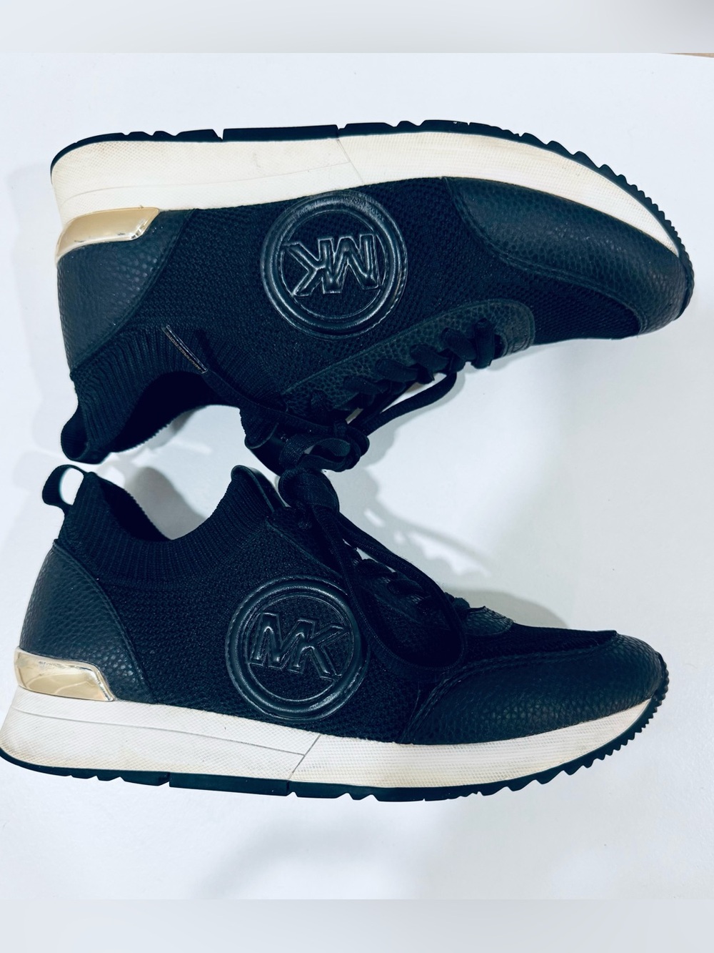 Michael Kors Women’s Black Knit & Leather Sneakers Size 6 Gold Logo Lace-Up Shoe